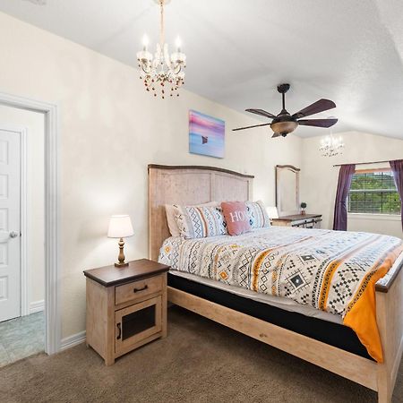 Hilltop Haven: Spacious 2BR Home with Jacuzzi, Scenic Views, and Pet-Friendly Acres Marble Falls Exterior photo